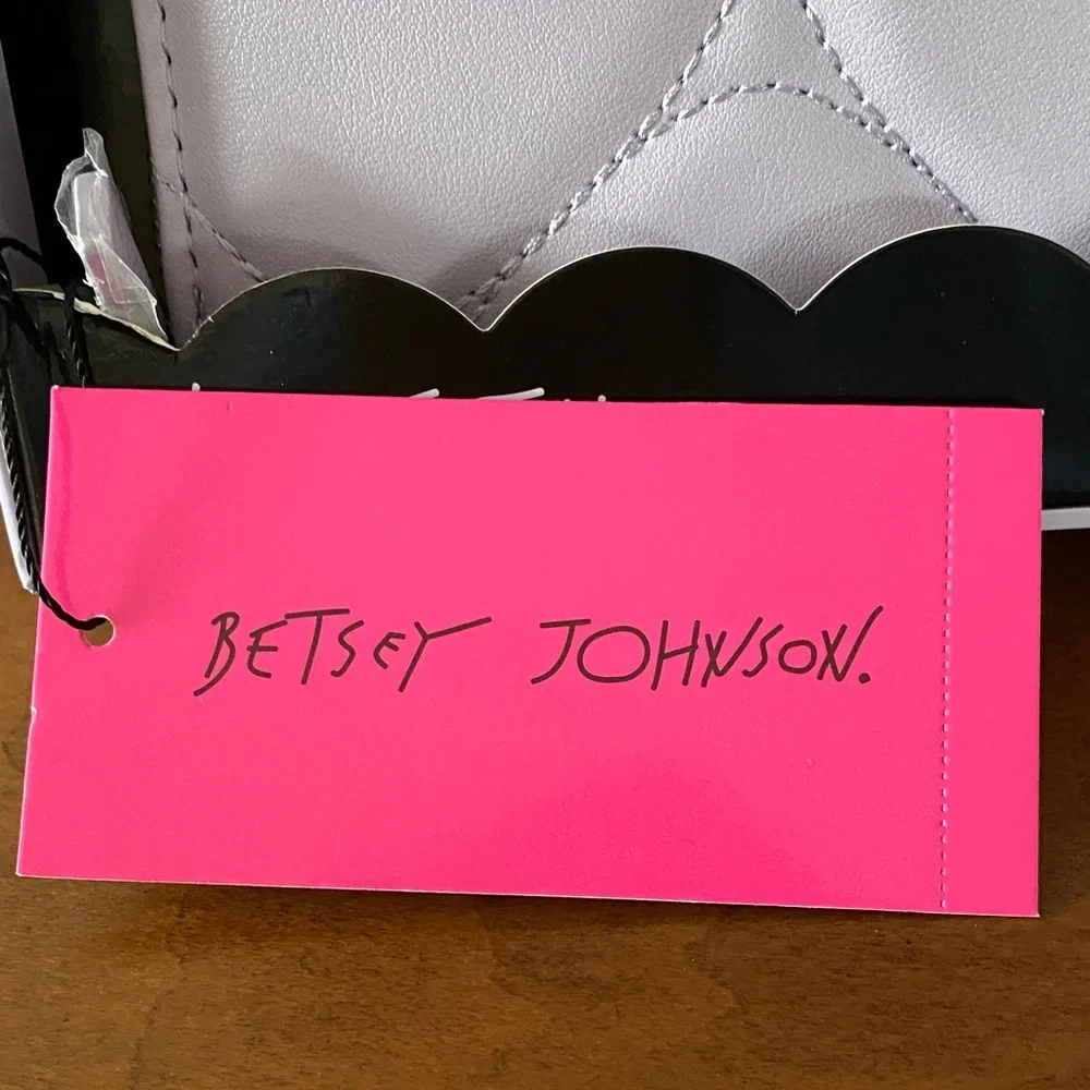 Betsey Johnson Lavender Heart Wallet/Wristlet NWT